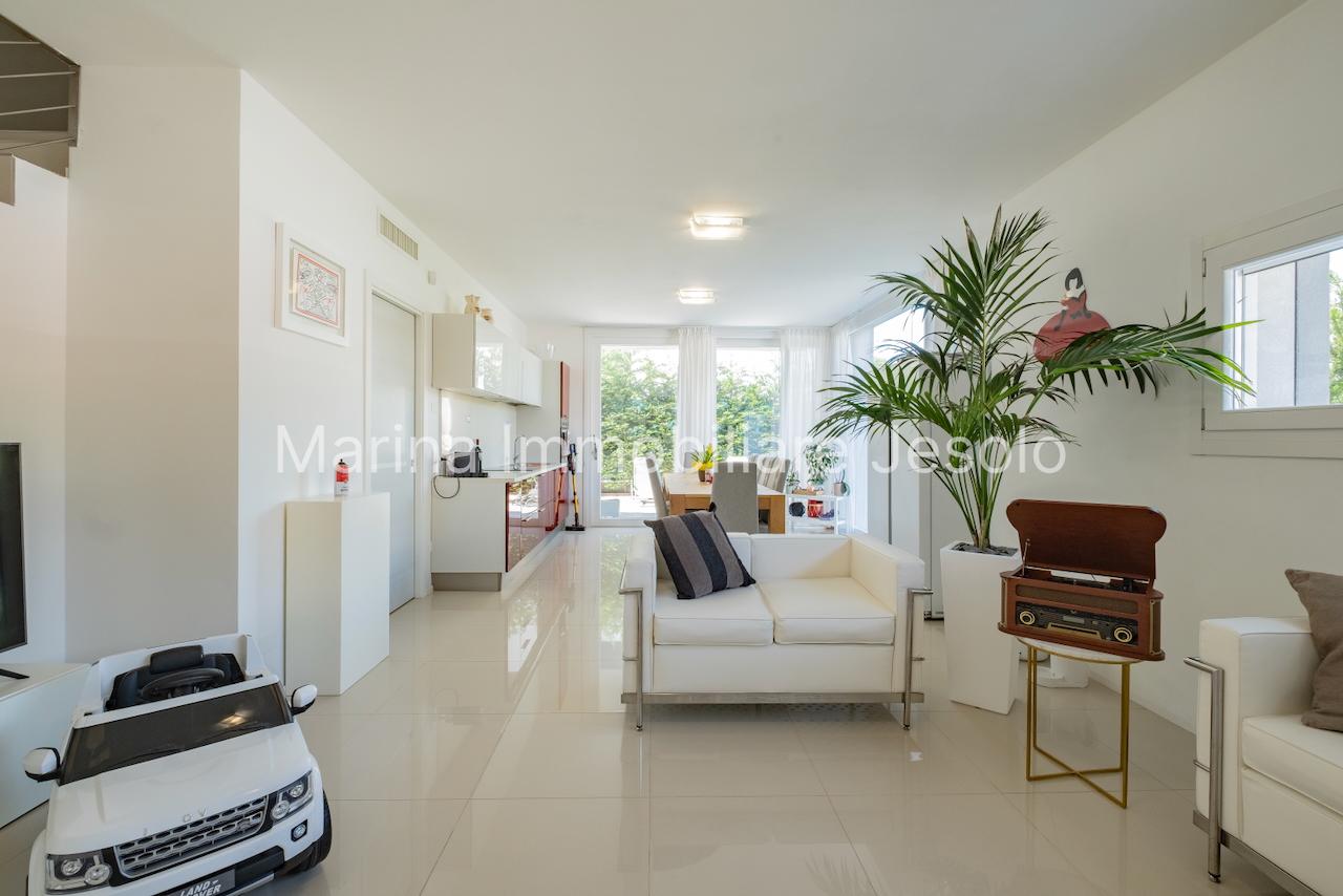 M 241